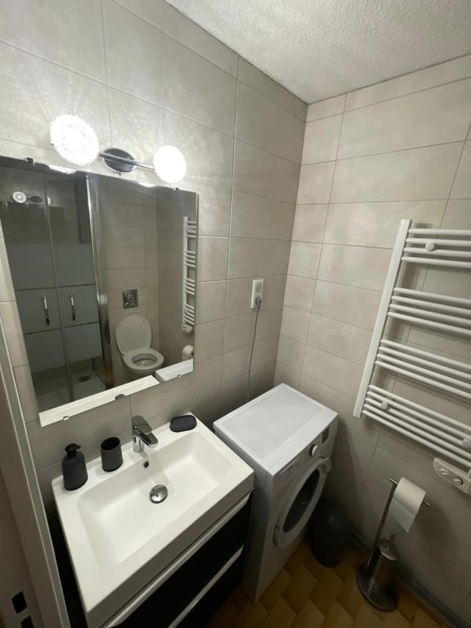 Studio Cabine Clim Wifi Parking Draps - 1 Etoile - Self Check-In Possible La Grande Motte Extérieur photo